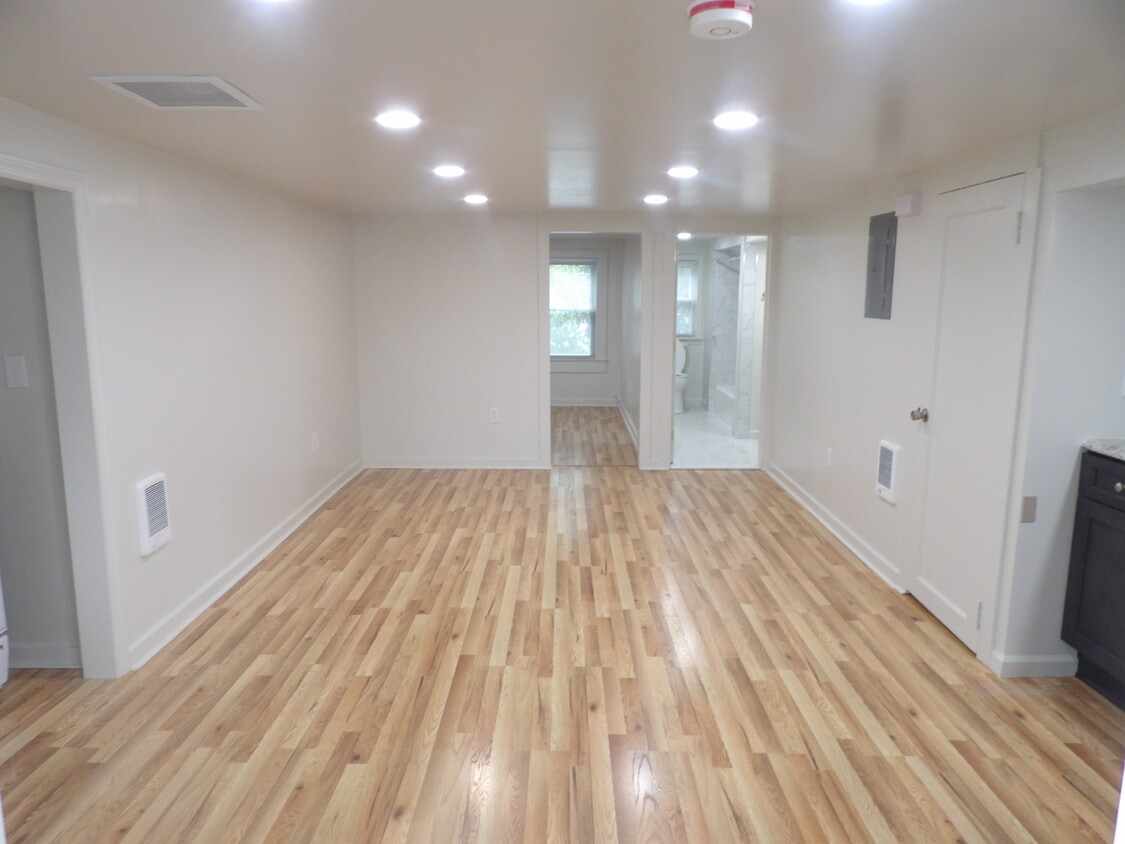 Brand New! - 29 Oak St