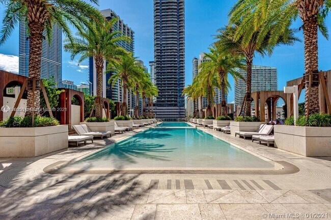 Foto del edificio - 801 S Miami Ave