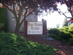 Building Photo - 700 11th St