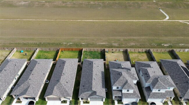 Building Photo - 24042 Breckenridge Hts Ln
