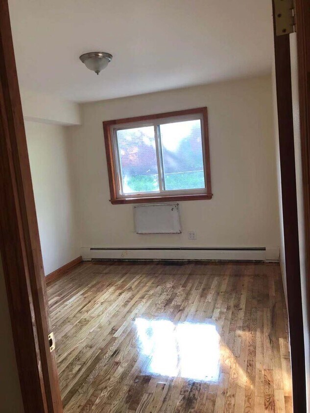 Primary Photo - 4242 64th St