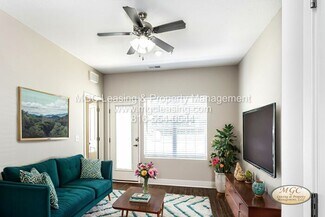 Building Photo - 5741 NE 80th Terrace