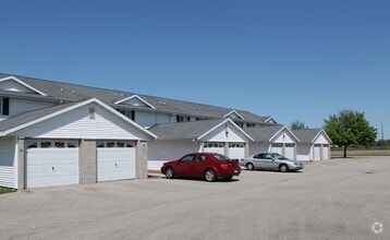 Building Photo - 2433 N Wright Rd