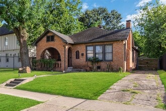 Building Photo - 2512 Wheeler Ave