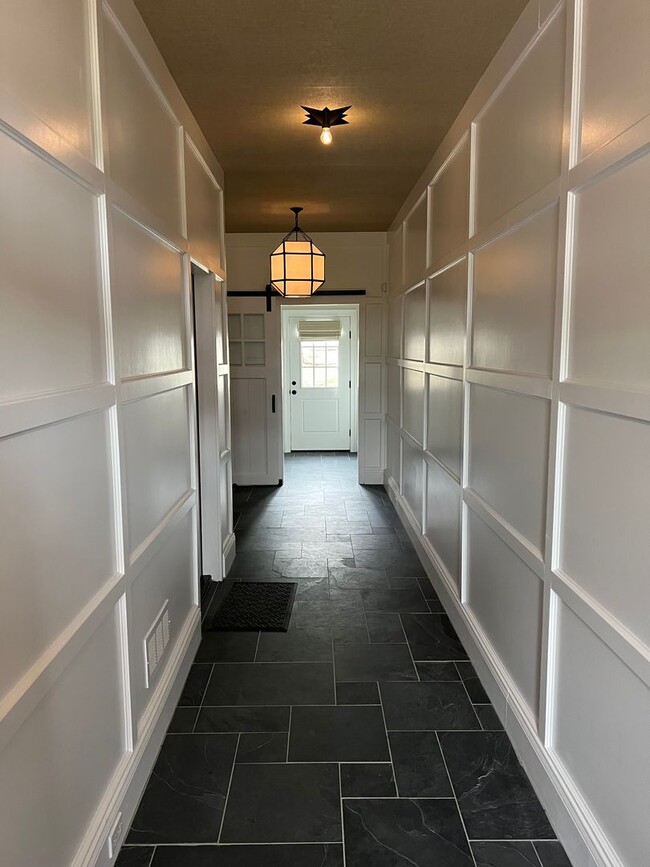 Building Photo - 2066 Forge Run Bethlehem, PA 18015