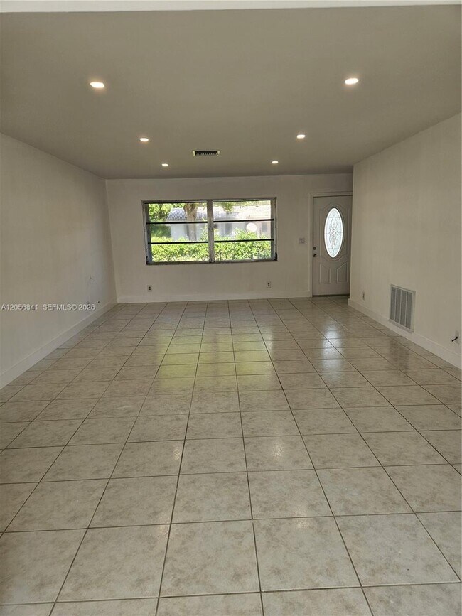Foto del edificio - 1400 NW 90th Way