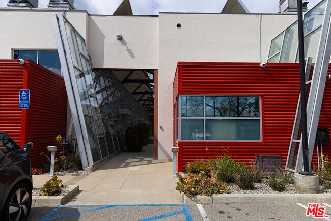 Foto del edificio - 130 S Hewitt St