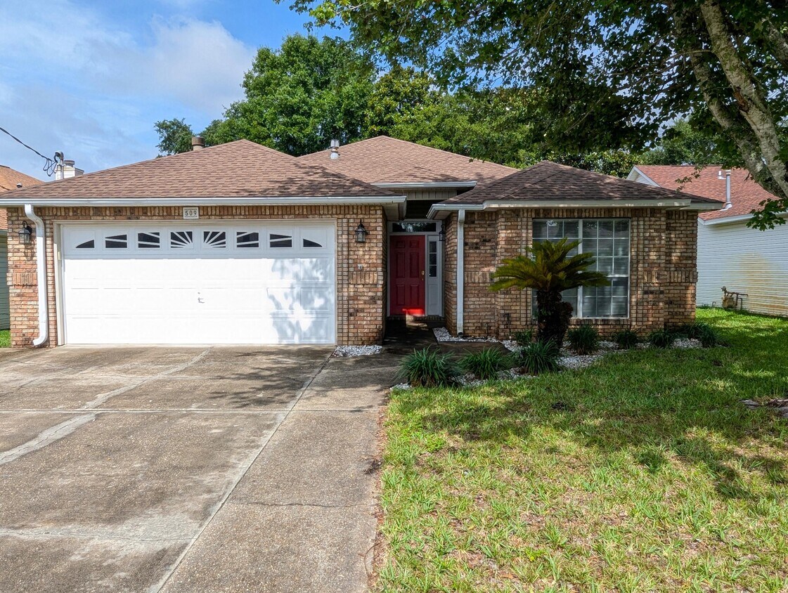 Primary Photo - 509 Rush Park Cir