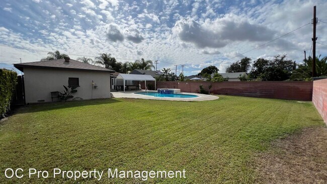 Foto del edificio - 3 br, 1 bath House - 1435 W Crone Avenue