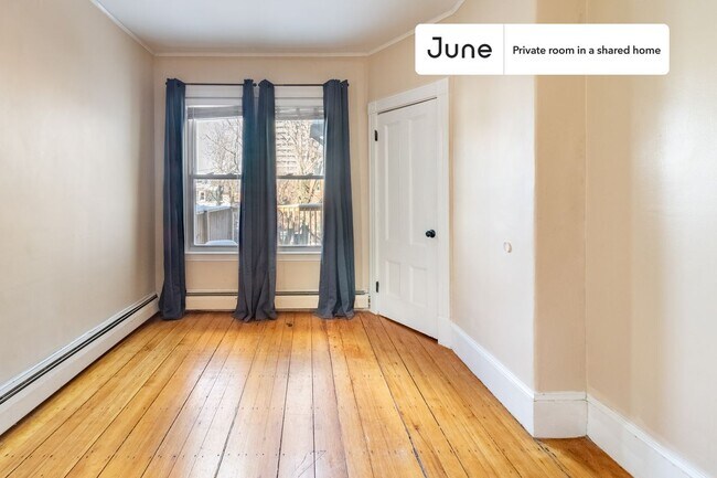 Foto del edificio - Room in Shared 4 bed/1 bath home