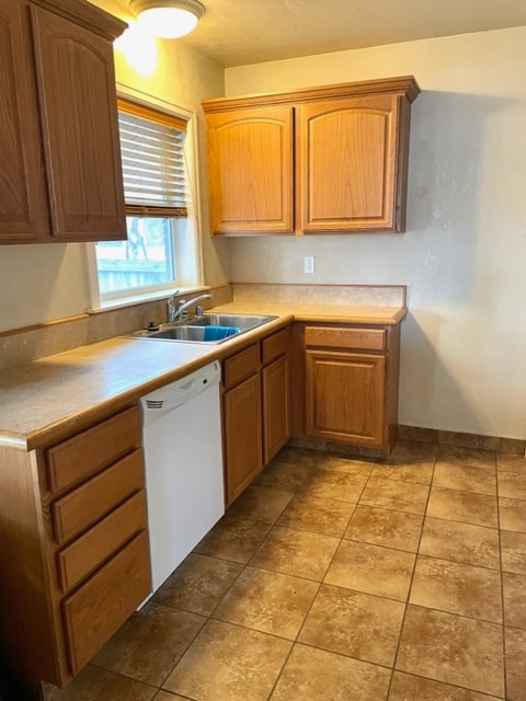 Building Photo - 2 35th St N