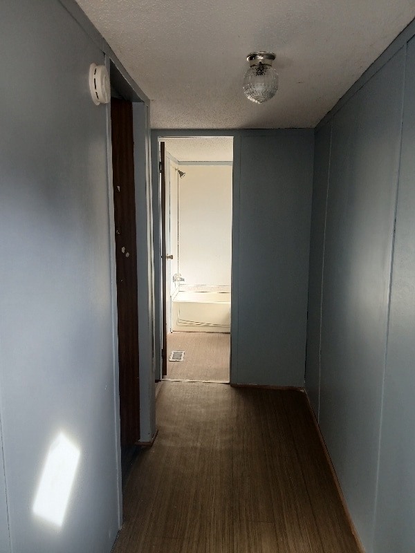 Building Photo - 1705 Woodlawn Ct