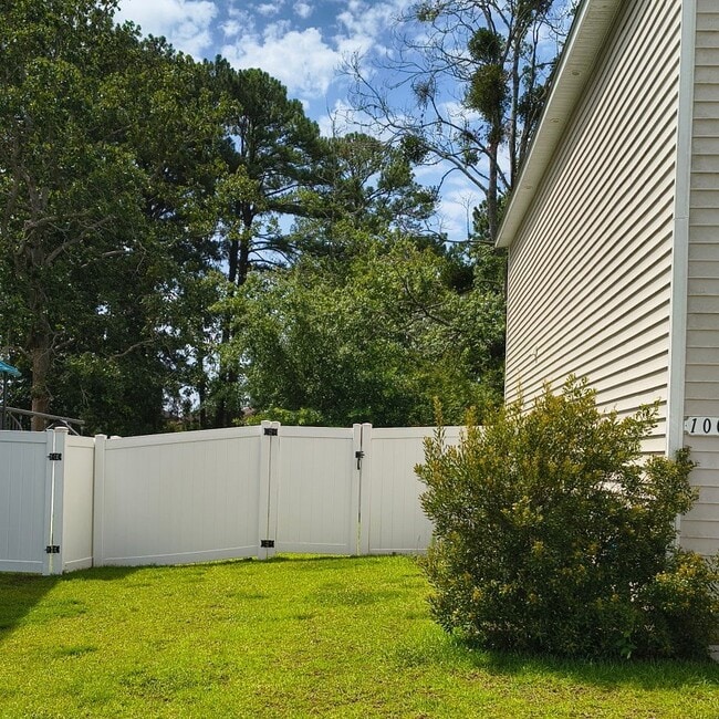 Building Photo - 100 Kelsey Ct