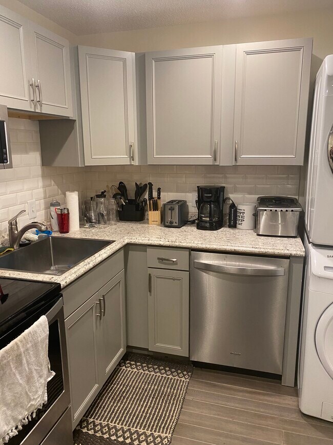 Foto del edificio - 9063 W Swan Cir