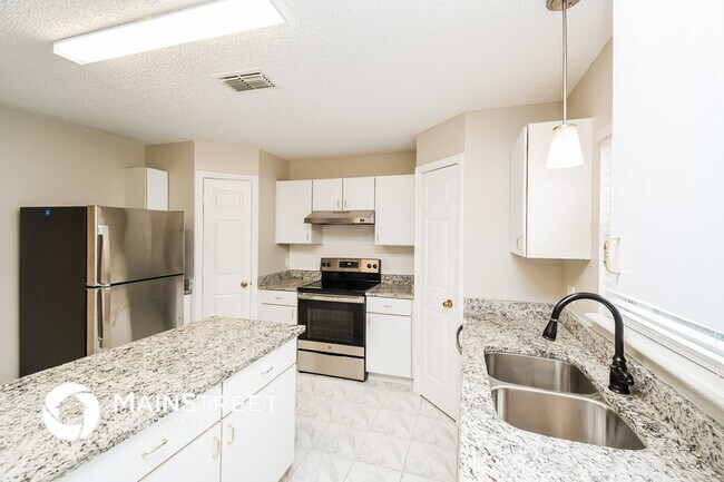 Foto del edificio - 7306 Fox Grove Rd