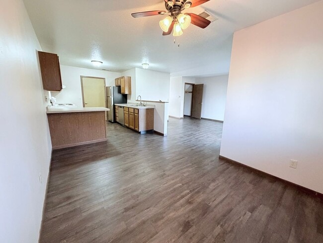 Building Photo - Courtyard Townhomes