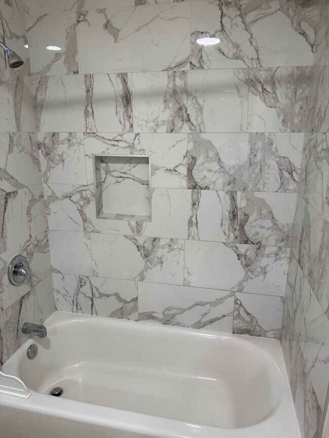 Foto del edificio - 11640 Menlo Ave