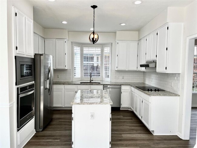 Building Photo - 16909 Dorman Dr