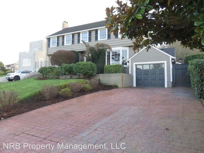 Foto del edificio - 5 br, 3 bath House - 2210 N Tacoma Ave