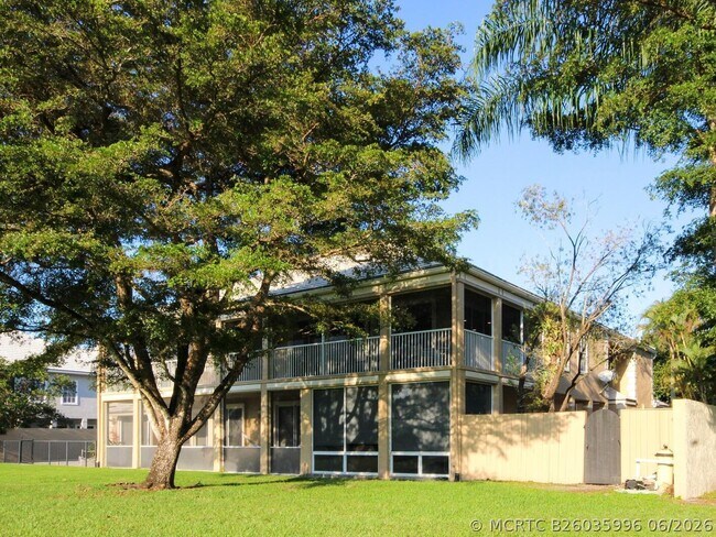 Foto del edificio - 11877 Pebblewood Dr