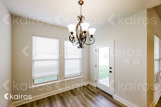 Foto del edificio - 14710 Sonoma Blvd.