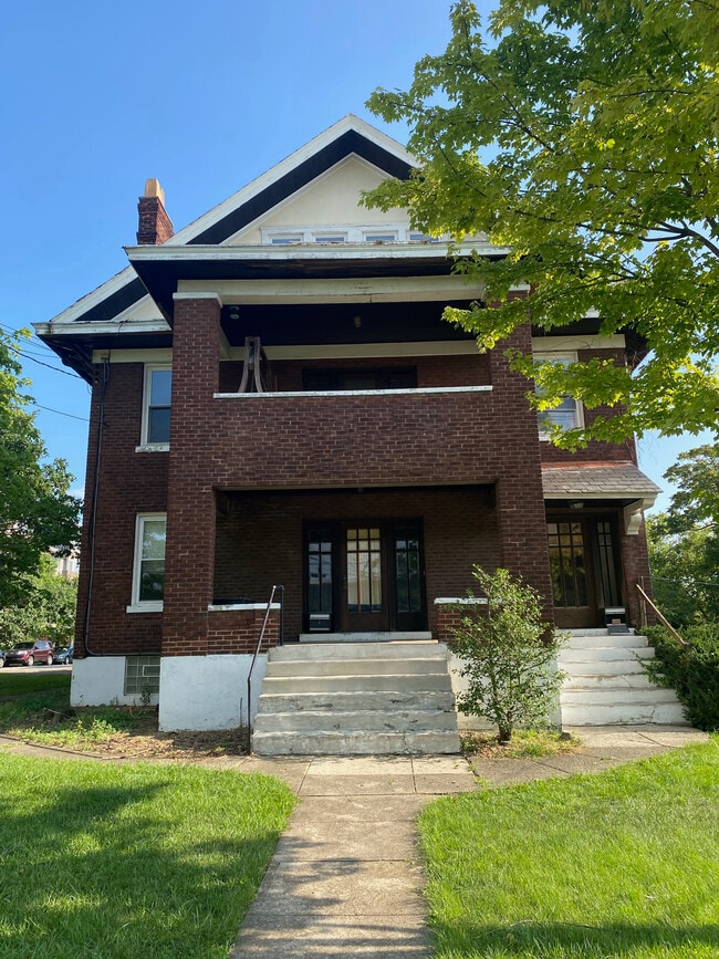 Building Photo - 339-2 Probasco St