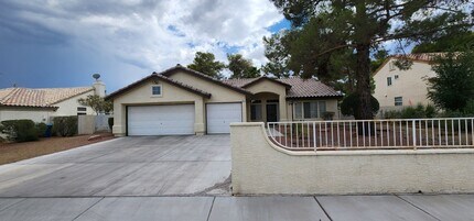 Building Photo - 965 E Eldorado Ln