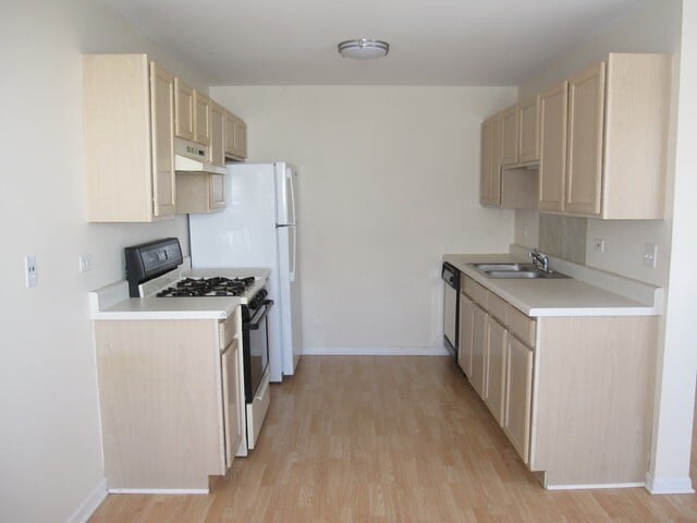 Foto del edificio - RANCH TOWN HOME