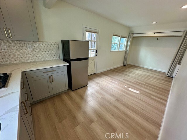 Foto del edificio - 933 Bayview Dr