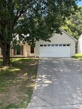 Building Photo - 209 Great Oaks Way