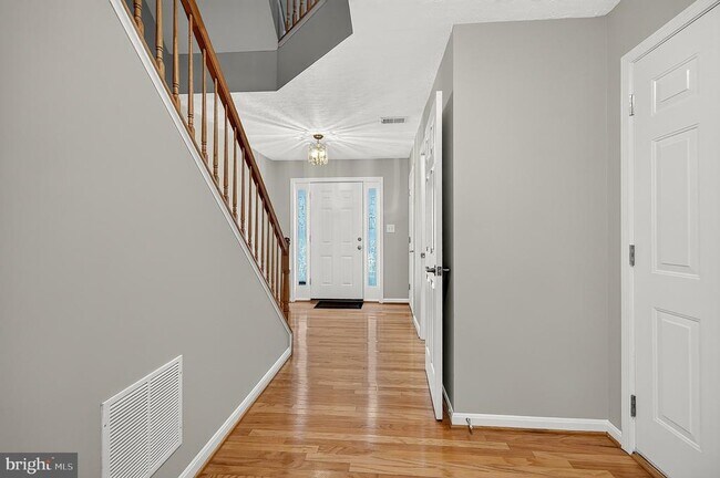 Foto del edificio - 8381 Millwood Dr