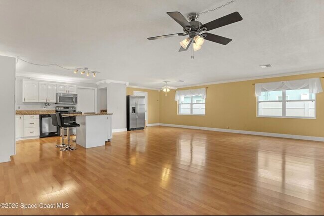 Foto del edificio - 1560 Salmon St