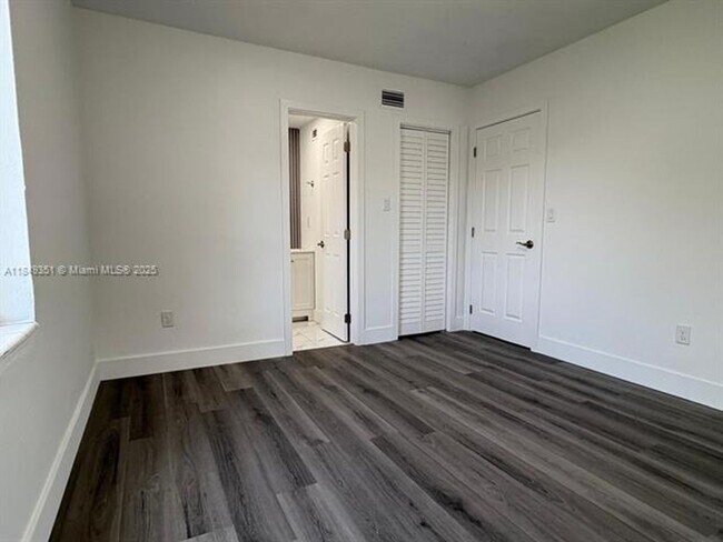Foto del edificio - 3368 NW 51st Terrace