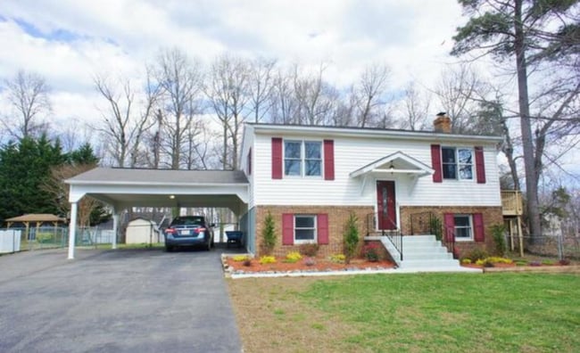 Building Photo - 8218 Heron Ln