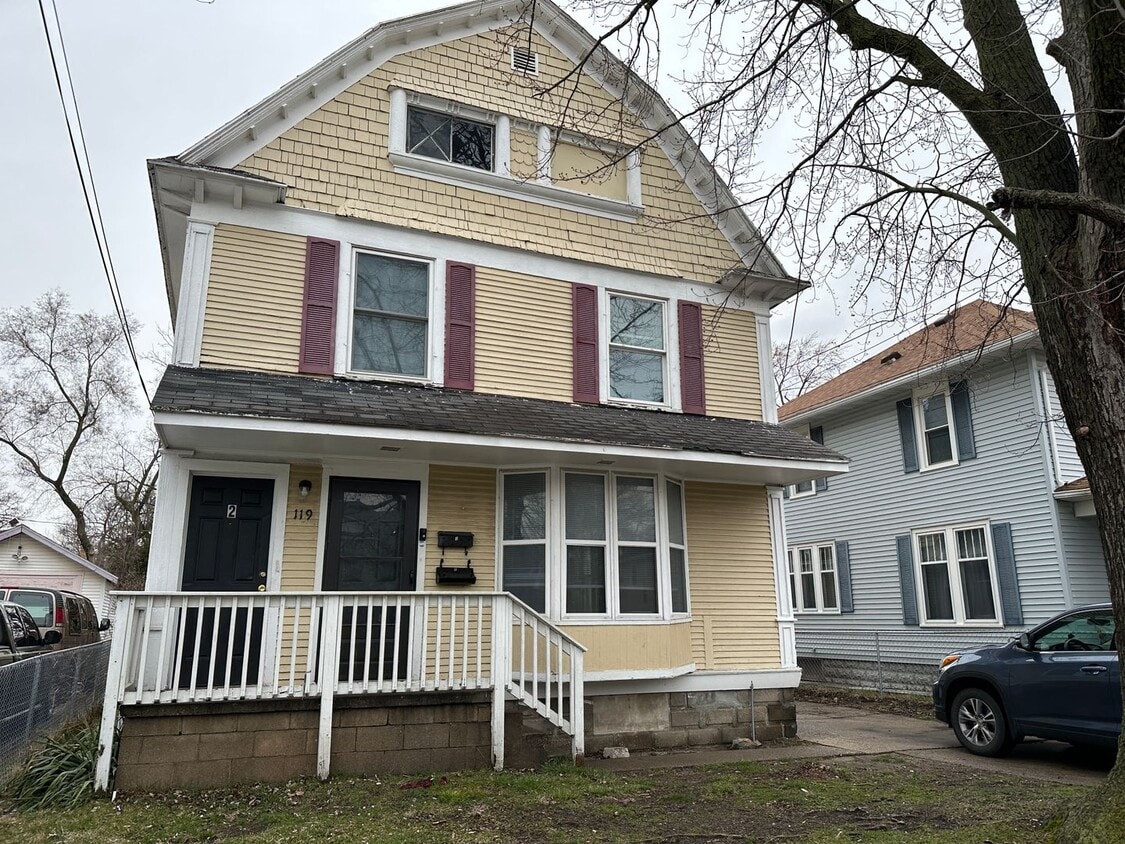 Primary Photo - 119 Sutton St SW