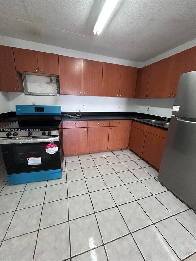 Primary Photo - 13725 NE 6th Ave