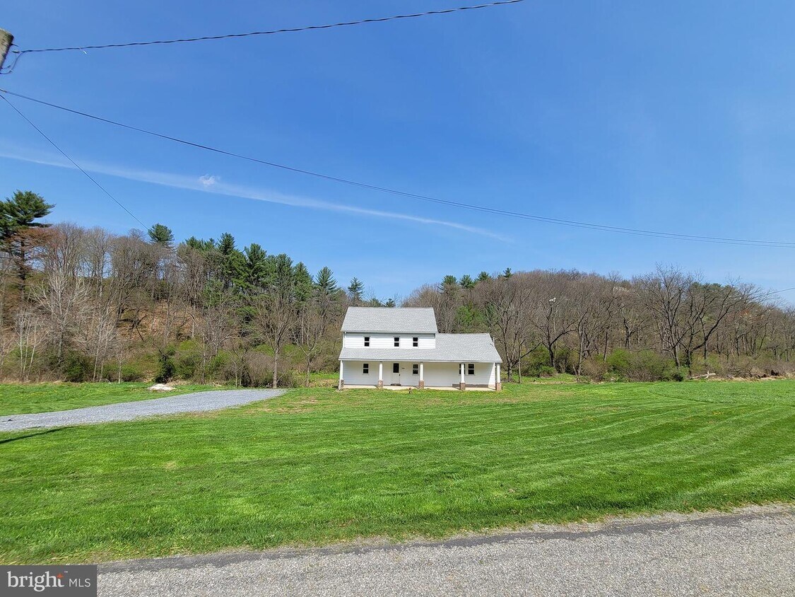 Primary Photo - 384 Hetzels Church Rd
