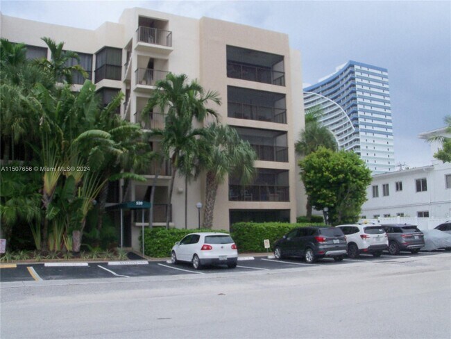 Foto del edificio - 520 Orton Ave