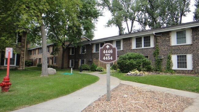 Building Photo - 4442 Cedar Lk Rd S