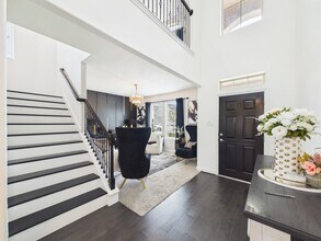 Building Photo - 24711 Miltonwood St