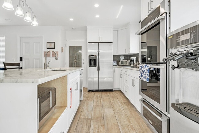 Foto del edificio - 1598 NE 38th St