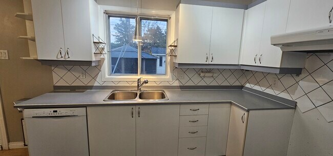 Photo du bâtiment - 585 Rue Primeau