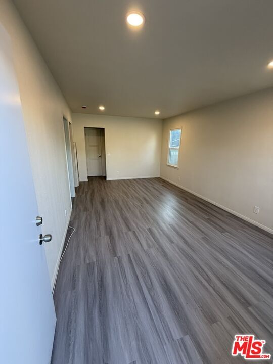 Foto principal - 5242 Mccallum Ave