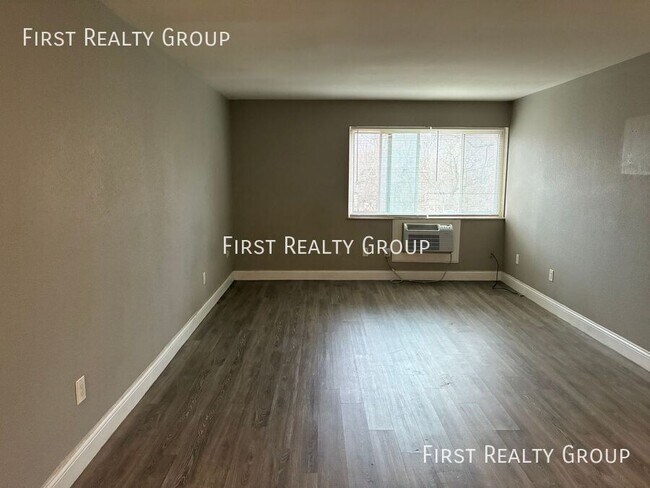 Foto del edificio - 5610 N Main St