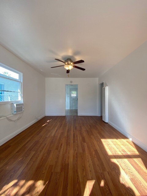 Building Photo - 937 4th St