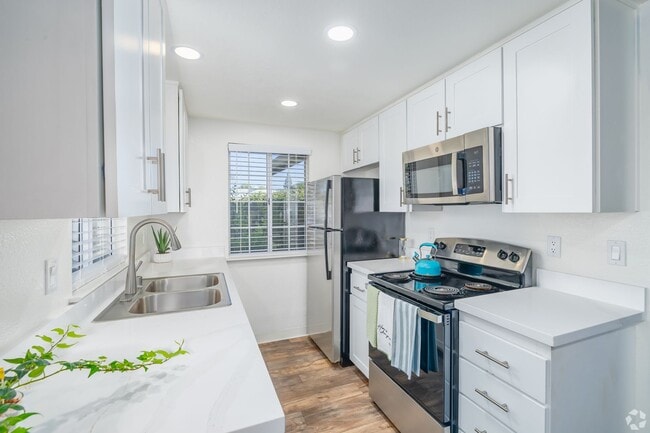 Interior Photo - Cirby Oaks Apartment Homes