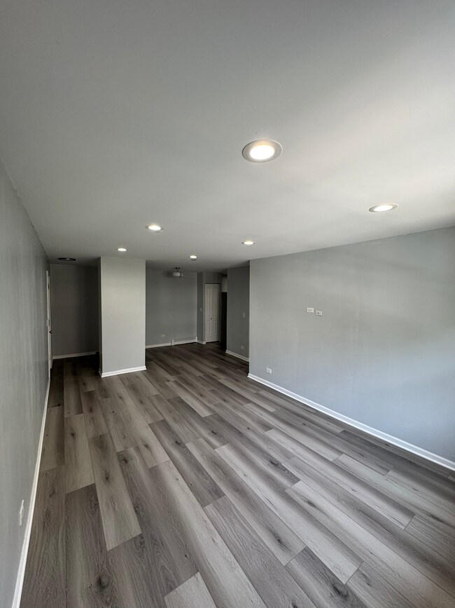 Foto del edificio - 5950 N Kenmore Ave