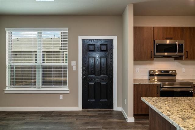 Building Photo - 611 Harvest Moon Dr