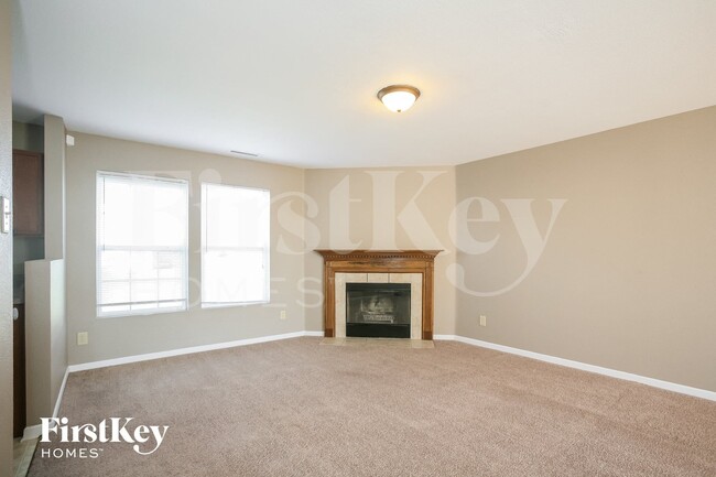 Foto del edificio - 8324 Burket Way