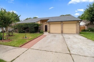 Building Photo - 2743 Flintrock Cir